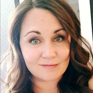 Meet your Posher, Suzanne